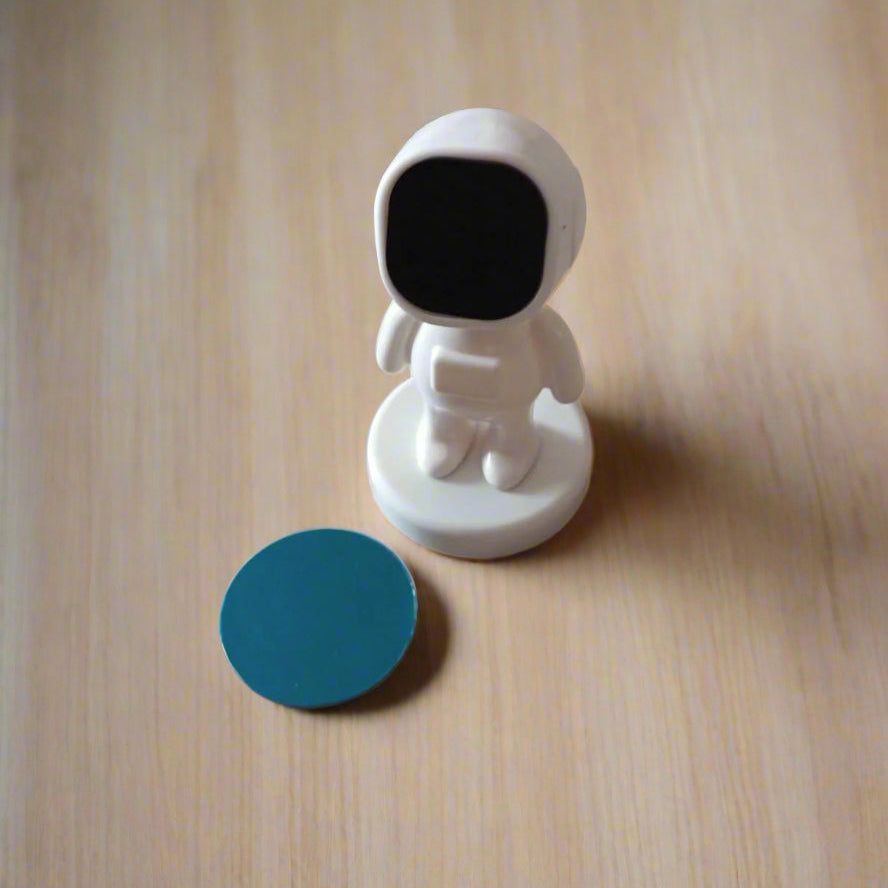 Astronaut Phone Holder | Magnetic | Car Mount | Desk